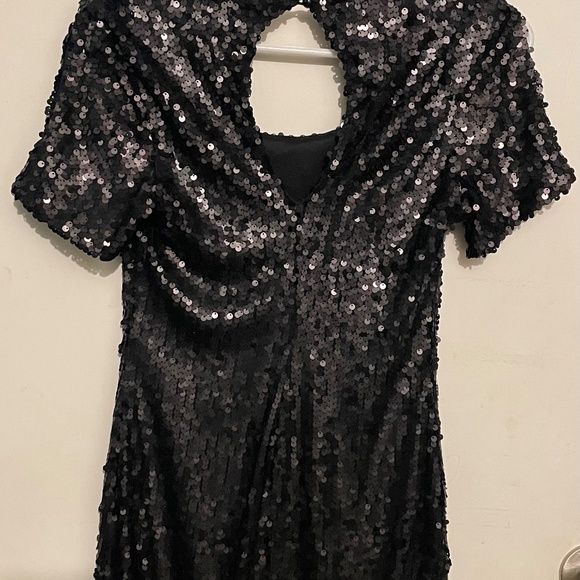 Scoop Neck Matte Sequin Dress - Picture 5 of 6